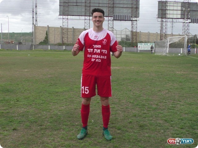 כובש הפנדל ואיש המשחק. אלכס בסוק